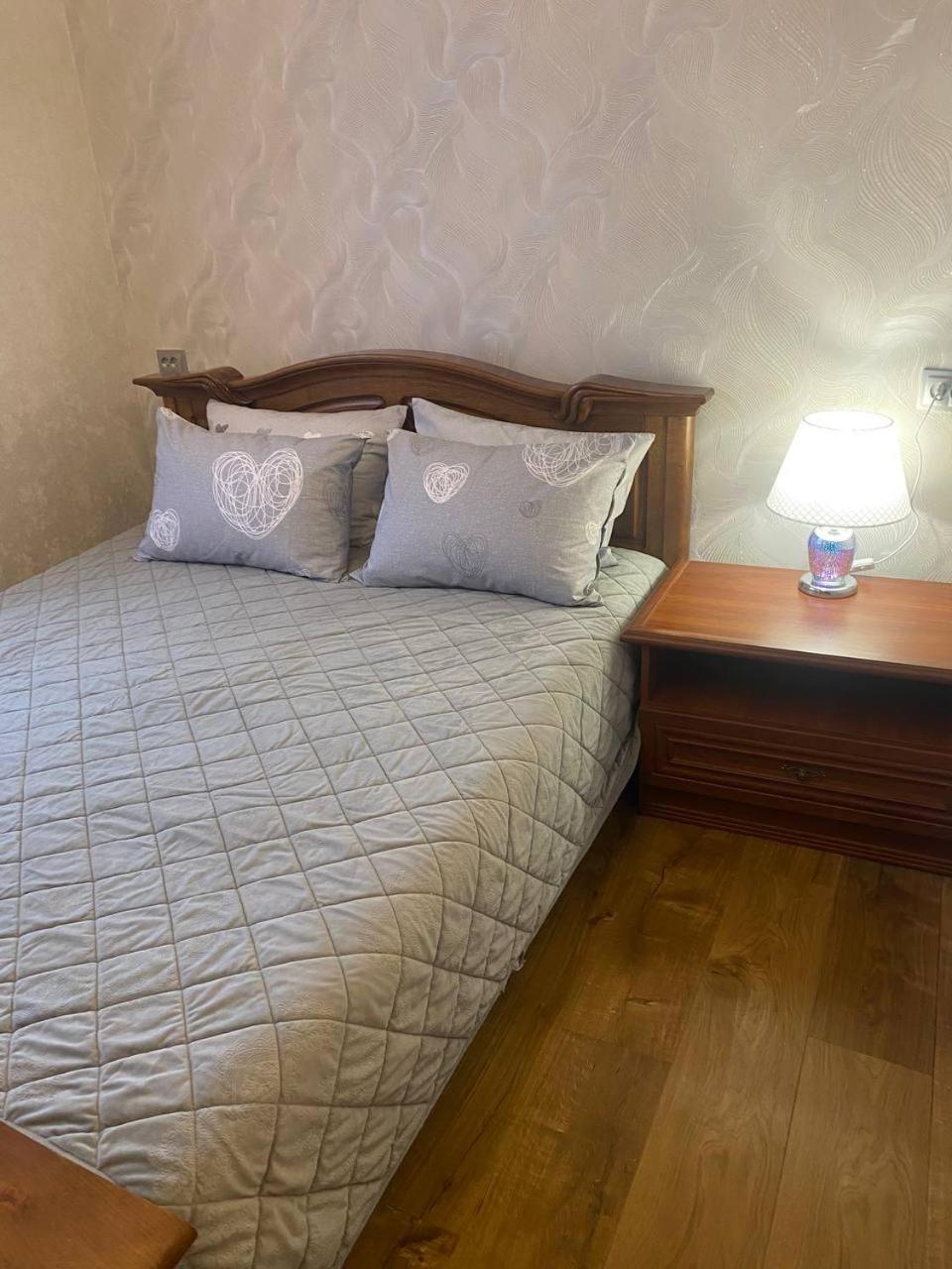Апартаменти На Вулиці Антоновича Lviv Exterior photo